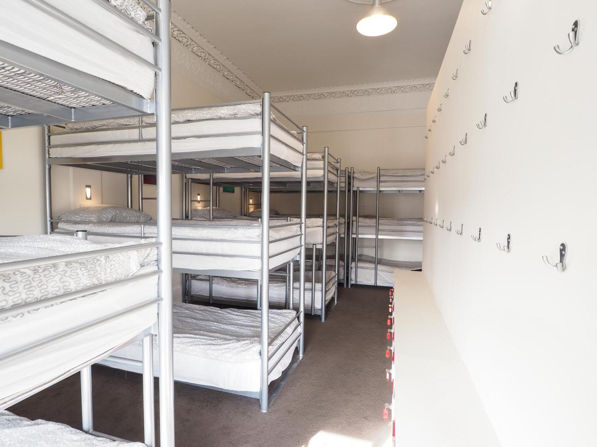 The Hostel — Billeder 1